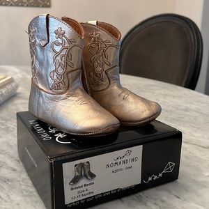 Nomandio Bristol Boots- Gold Brand New with box